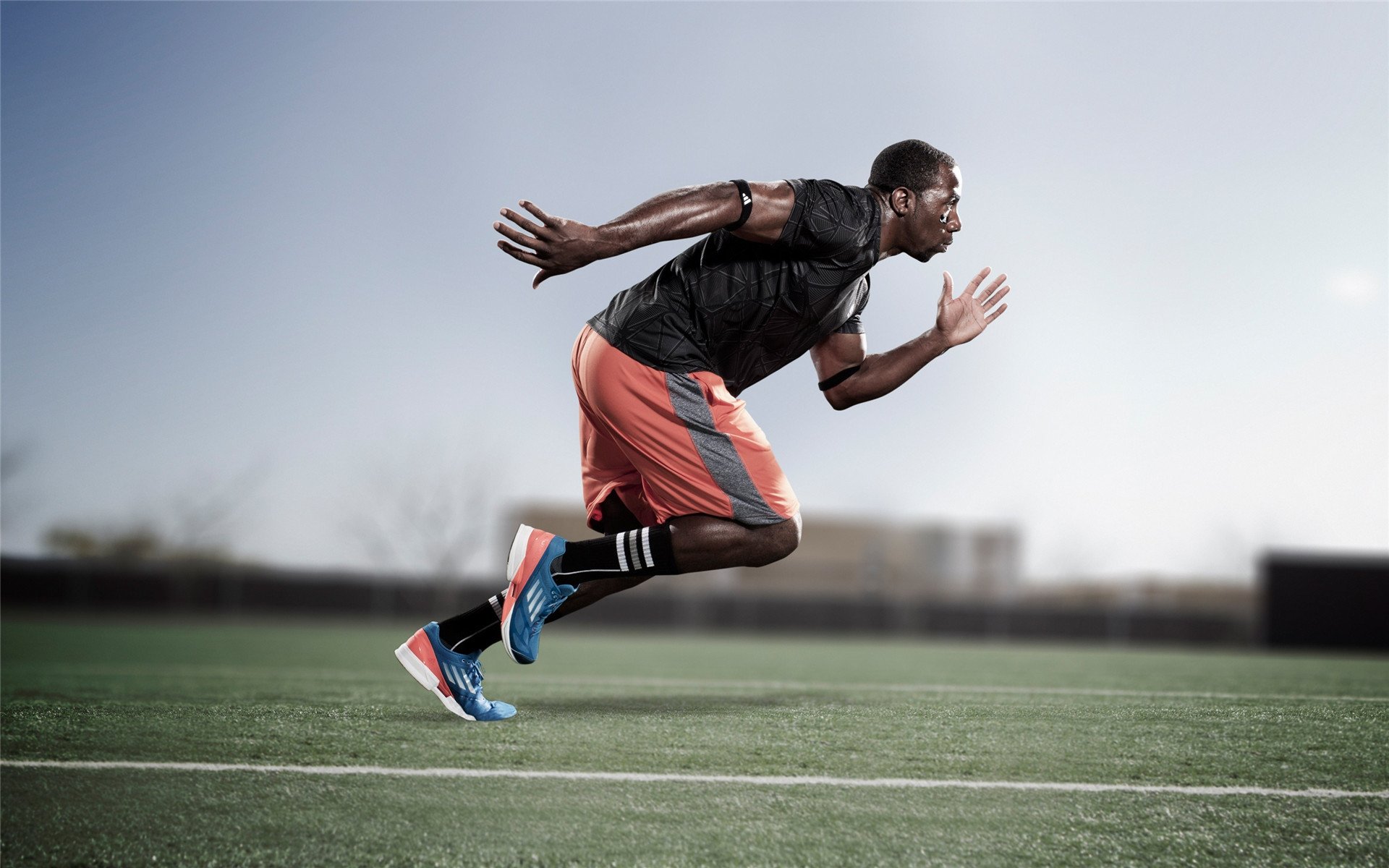 女子接力美队续写辉煌,美国女子接力队重赛